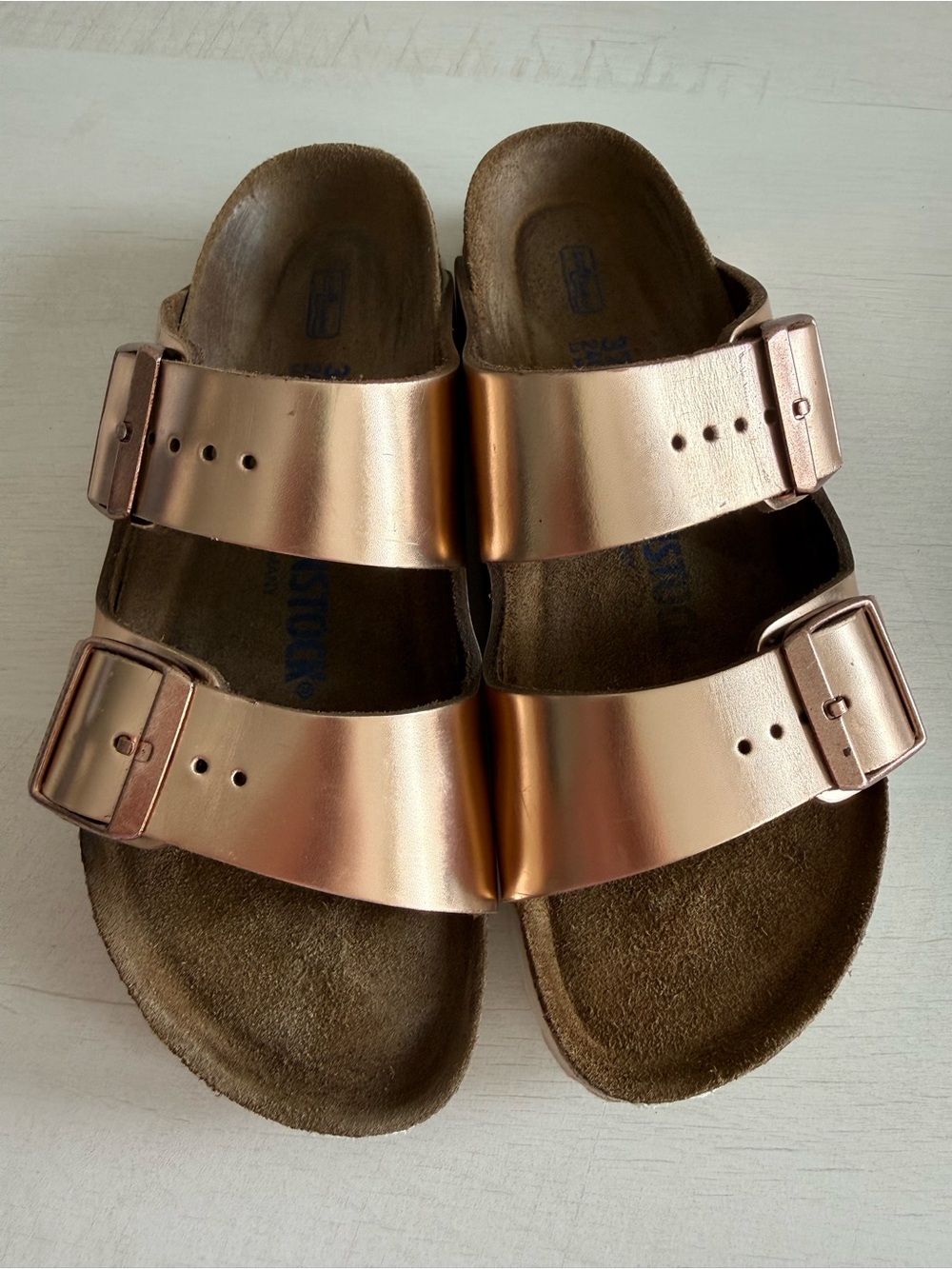 Birkenstock Arizona Metallic Bronze Rose Gold Double Strap Sandals EU 37 Narrow - Picture 2 of 8